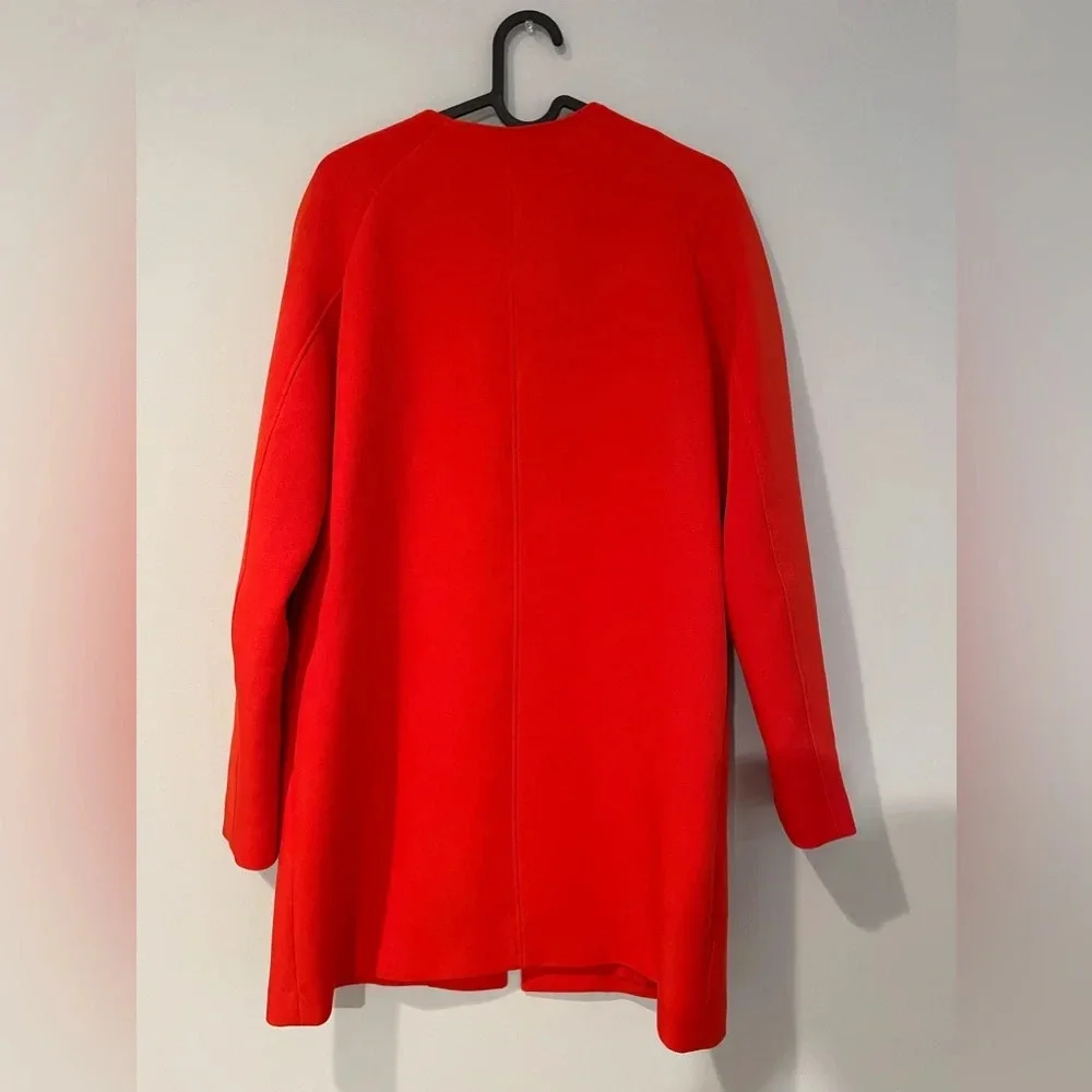 H&M‎ Short zip up coat size 6